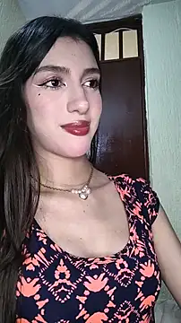 Emily-hottson online show from January 14, 2026, 4:49 am