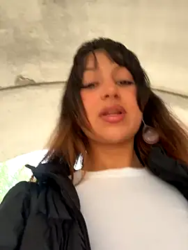 MaiaRouge online show from October 21, 2025, 8:36 am