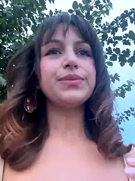 MaiaRouge online show from September 27, 2025, 5:52 pm