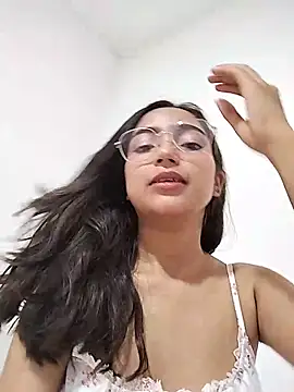 Natalia star25 online show from November 5, 2025, 2:47 am