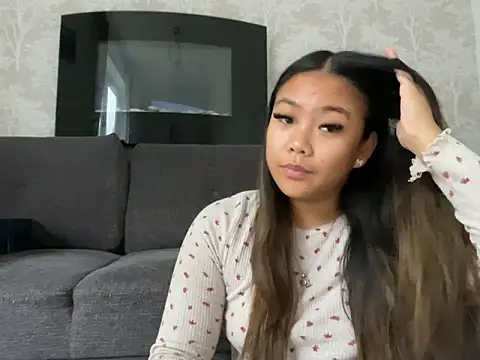 Snapshot of MissCherryyxox chatting on September 28, 2025, 7:59 am MissCherryyxox online show from September 28, 2025, 7:59 am