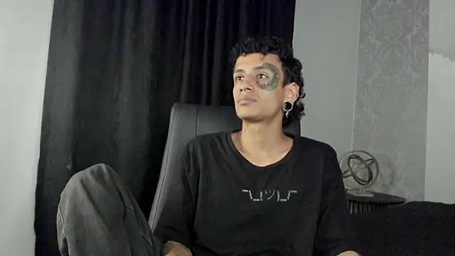 Snapshot of asher_addams_ chatting on September 19, 2025, 5:22 am asher addams online show from September 19, 2025, 5:22 am