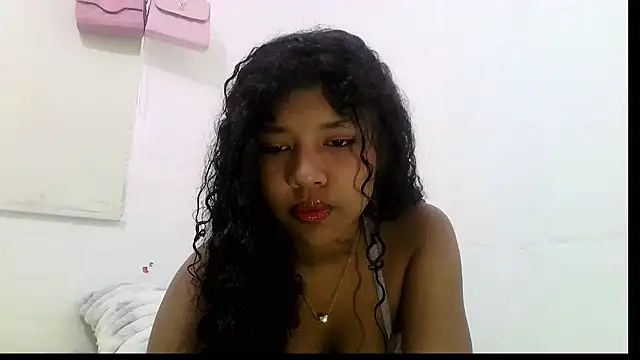 Stephanny26 online show from September 25, 2025, 10:27 pm