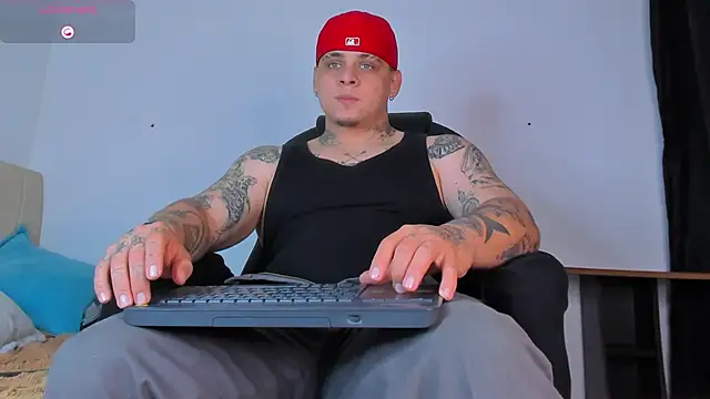 Snapshot of denis_munera chatting on October 5, 2025, 2:08 pm denis munera online show from October 5, 2025, 2:08 pm