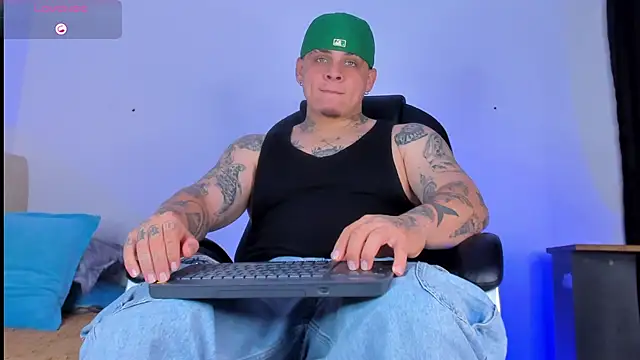 denis munera online show from October 12, 2025, 2:40 pm