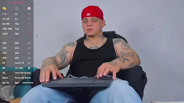 Snapshot of denis_munera chatting on September 28, 2025, 12:56 pm denis munera online show from September 28, 2025, 12:56 pm