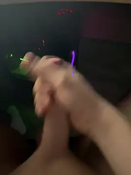 jstntz online show from April 14, 2026, 9:20 pm