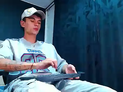 Snapshot of jaico_santos chatting on October 4, 2025, 10:22 pm jaico santos online show from October 4, 2025, 10:22 pm