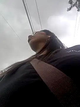 Snapshot of VioletStonee1 chatting on October 14, 2025, 7:36 pm VioletStonee1 online show from October 14, 2025, 7:36 pm