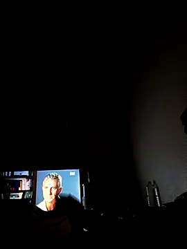 Snapshot of Mikaaa97 chatting on November 5, 2025, 12:47 am Mikaaa97 online show from November 5, 2025, 12:47 am