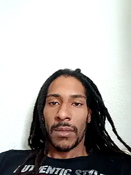 Snapshot of Mikaaa97 chatting on October 8, 2025, 10:39 am Mikaaa97 online show from October 8, 2025, 10:39 am