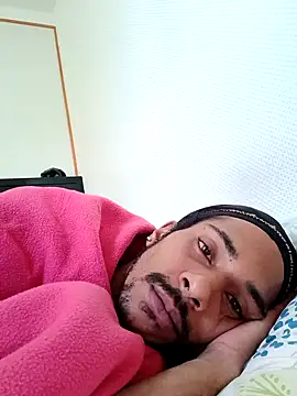 Snapshot of Mikaaa97 chatting on October 7, 2025, 6:58 am Mikaaa97 online show from October 7, 2025, 6:58 am