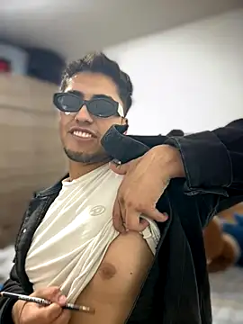 tomy hot20 online show from October 11, 2025, 7:59 pm