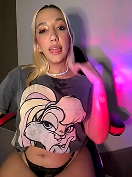 Snapshot of Isa_klein chatting on October 12, 2025, 6:31 pm Isa klein online show from October 12, 2025, 6:31 pm