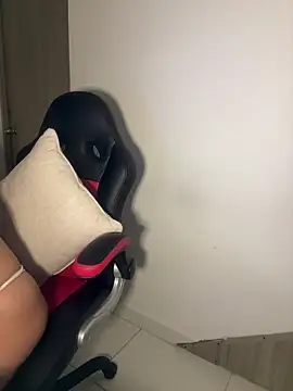 Snapshot of Isa_klein chatting on October 16, 2025, 4:10 am Isa klein online show from October 16, 2025, 4:10 am