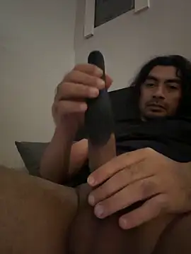 fifthbase007 online show from November 14, 2025, 4:32 pm