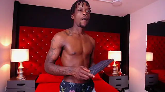 Snapshot of SkylerBigxxx chatting on October 29, 2025, 7:13 pm SkylerBigxxx online show from October 29, 2025, 7:13 pm