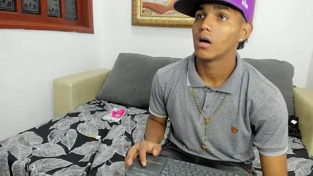 DaphnerANDrogerrr online show from September 20, 2025, 9:53 pm