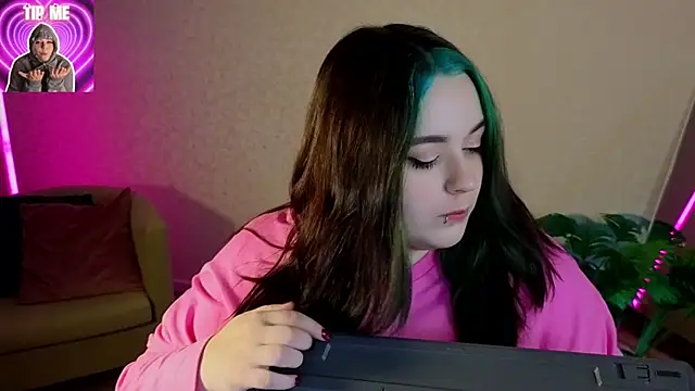 Mia R0ss online show from March 7, 2026, 11:32 pm