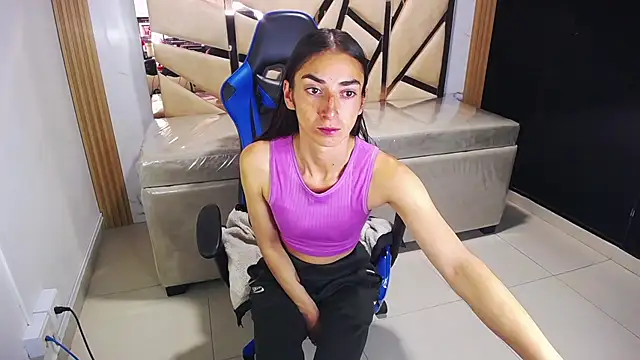 Snapshot of Maily_a_ chatting on January 15, 2026, 3:21 am Maily a online show from January 15, 2026, 3:21 am