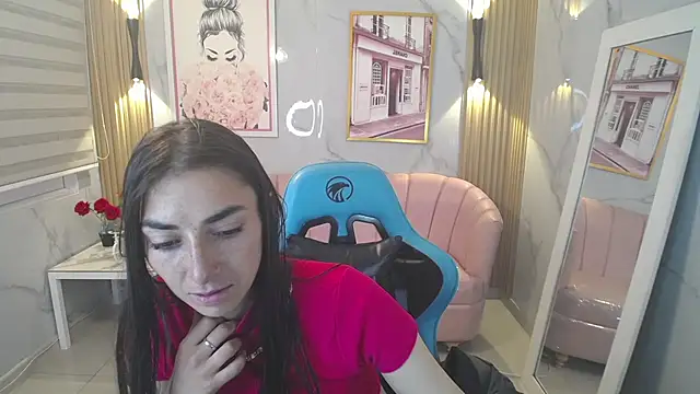 Snapshot of Maily_a_ chatting on January 6, 2026, 3:43 am Maily a online show from January 6, 2026, 3:43 am