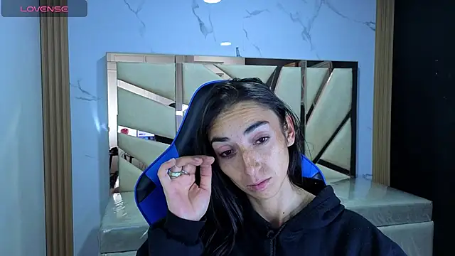 Maily a  online show from February 24, 2026, 2:56 am