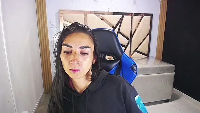 Snapshot of Maily_a_ chatting on January 10, 2026, 3:02 am Maily a online show from January 10, 2026, 3:02 am