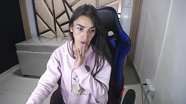 Snapshot of Maily_a_ chatting on November 21, 2025, 3:05 am Maily a online show from November 21, 2025, 3:05 am