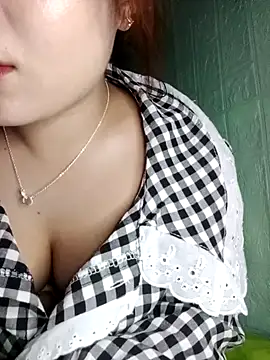 Snapshot of Linksys_nicee chatting on October 26, 2025, 2:28 pm Linksys nicee online show from October 26, 2025, 2:28 pm