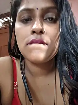 Jasmine Januja online show from May 15, 2026, 11:36 pm
