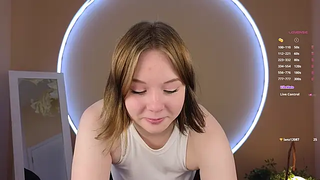 Snapshot of Sophi_X chatting on October 12, 2025, 11:44 am Sophi X online show from October 12, 2025, 11:44 am