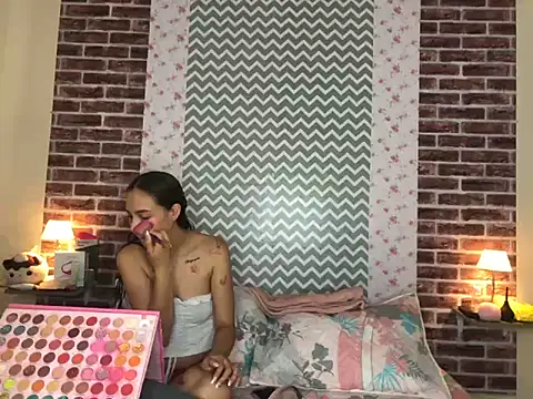 KaMila M00N online show from September 24, 2025, 3:07 pm