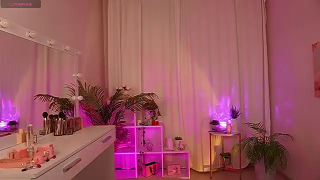 Snapshot of Amelia_Wells chatting on October 13, 2025, 5:20 am Amelia Wells online show from October 13, 2025, 5:20 am