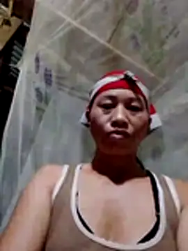 Snapshot of donna-bae chatting on February 23, 2026, 11:05 pm donna-bae online show from February 23, 2026, 11:05 pm