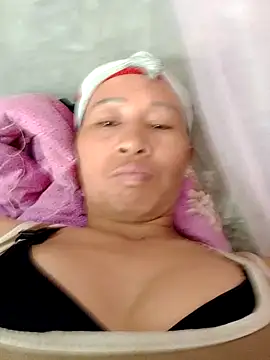 Snapshot of donna-bae chatting on March 2, 2026, 6:25 am donna-bae online show from March 2, 2026, 6:25 am