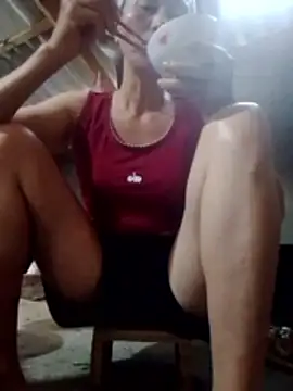 donna-bae online show from April 10, 2026, 11:23 pm