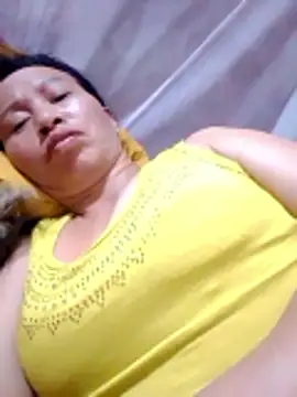 donna-bae online show from April 11, 2026, 10:02 pm