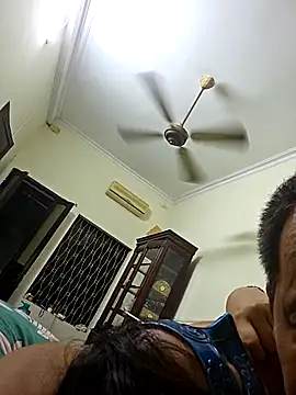 Snapshot of MaiHoang2k chatting on October 6, 2025, 3:57 pm MaiHoang2k online show from October 6, 2025, 3:57 pm