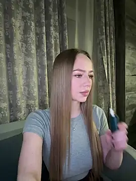 Snapshot of MissOyee chatting on February 7, 2026, 7:11 pm MissOyee online show from February 7, 2026, 7:11 pm