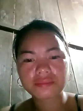 Snapshot of emly-xinh18 chatting on September 21, 2025, 12:54 pm emly-xinh18 online show from September 21, 2025, 12:54 pm