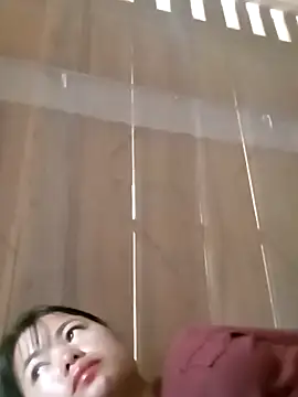 Snapshot of emly-xinh18 chatting on October 6, 2025, 7:20 am emly-xinh18 online show from October 6, 2025, 7:20 am