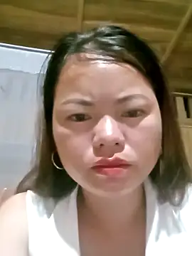 Snapshot of emly-xinh18 chatting on September 27, 2025, 2:23 pm emly-xinh18 online show from September 27, 2025, 2:23 pm