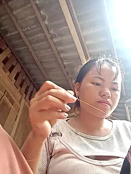 Snapshot of emly-xinh18 chatting on October 7, 2025, 7:31 am emly-xinh18 online show from October 7, 2025, 7:31 am