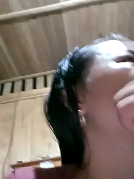 Snapshot of emly-xinh18 chatting on October 21, 2025, 11:20 am emly-xinh18 online show from October 21, 2025, 11:20 am