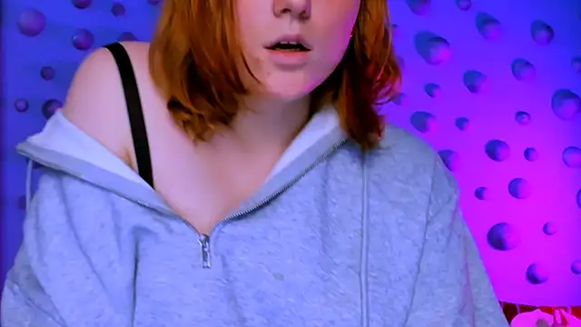 casey meow  online show from November 27, 2025, 10:05 am