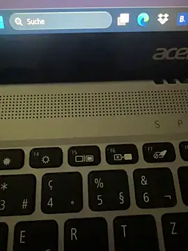 Snapshot of Albino1122 chatting on February 15, 2026, 10:25 am Albino1122 online show from February 15, 2026, 10:25 am