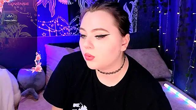 Snapshot of Marshmallowbeauty chatting on October 26, 2025, 7:03 pm Marshmallowbeauty online show from October 26, 2025, 7:03 pm