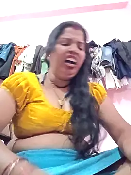 Hott locky online show from November 4, 2025, 9:07 pm