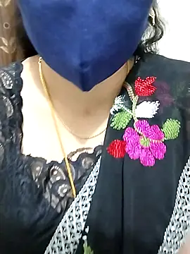 hottamil honey couples online show from September 18, 2025, 8:23 pm