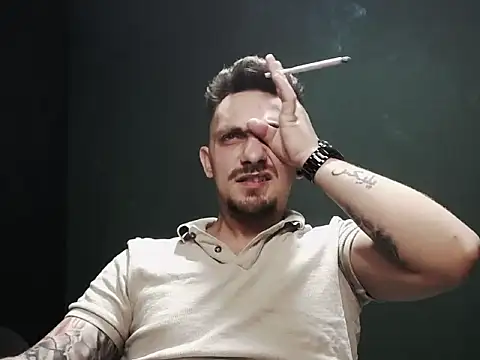 Snapshot of guesswhatbitch chatting on October 5, 2025, 7:26 pm guesswhatbitch online show from October 5, 2025, 7:26 pm